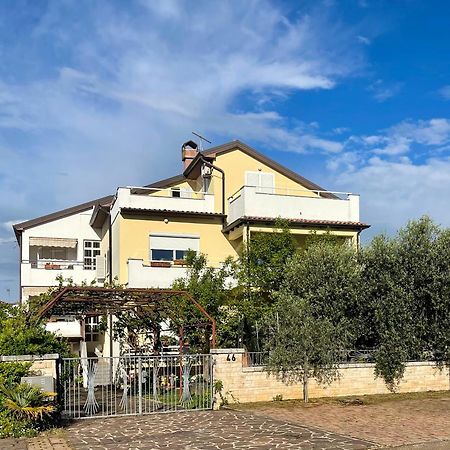 Apartments Maria أوماغ المظهر الخارجي الصورة