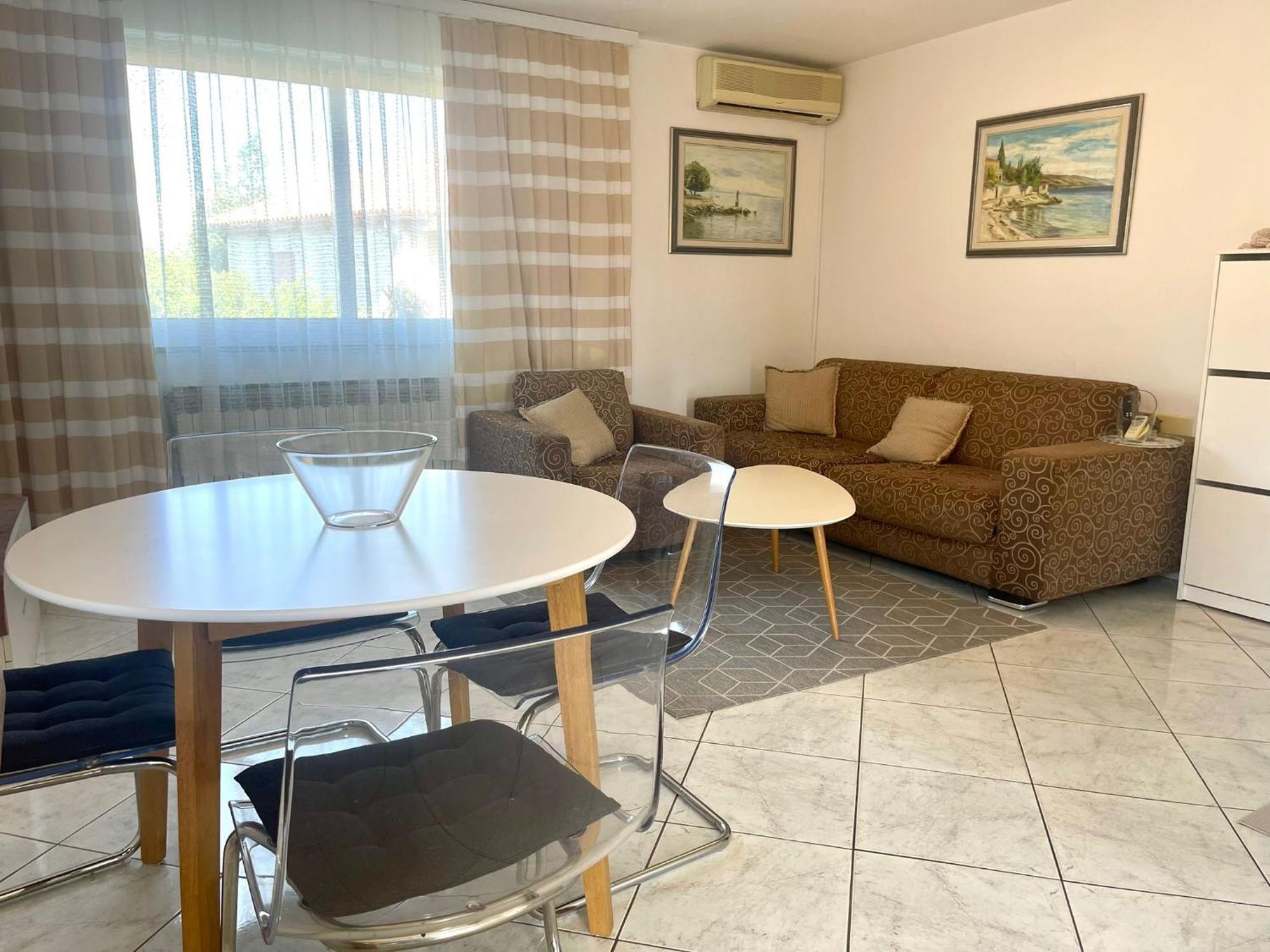 Apartments Maria أوماغ الغرفة الصورة