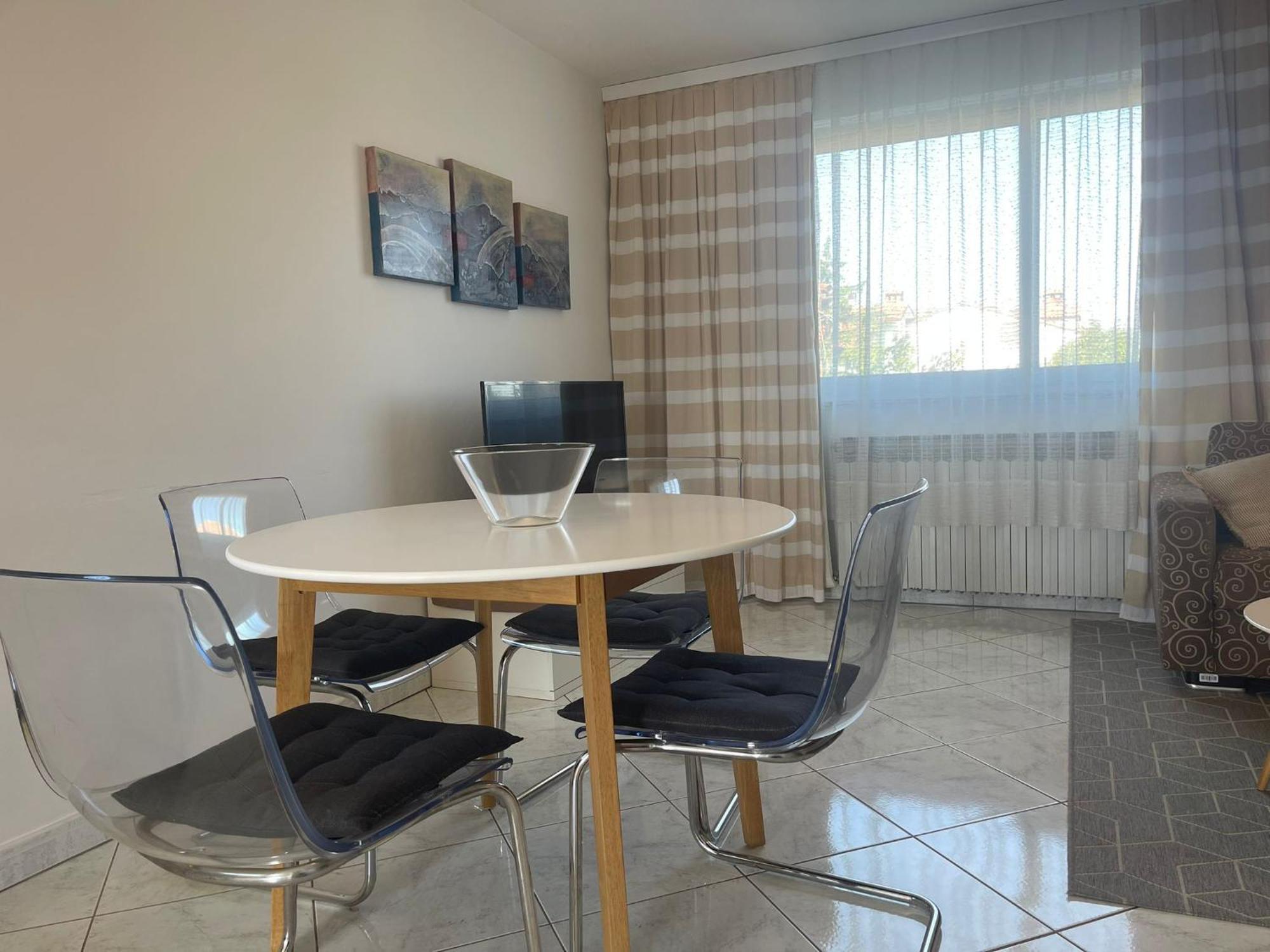 Apartments Maria أوماغ الغرفة الصورة