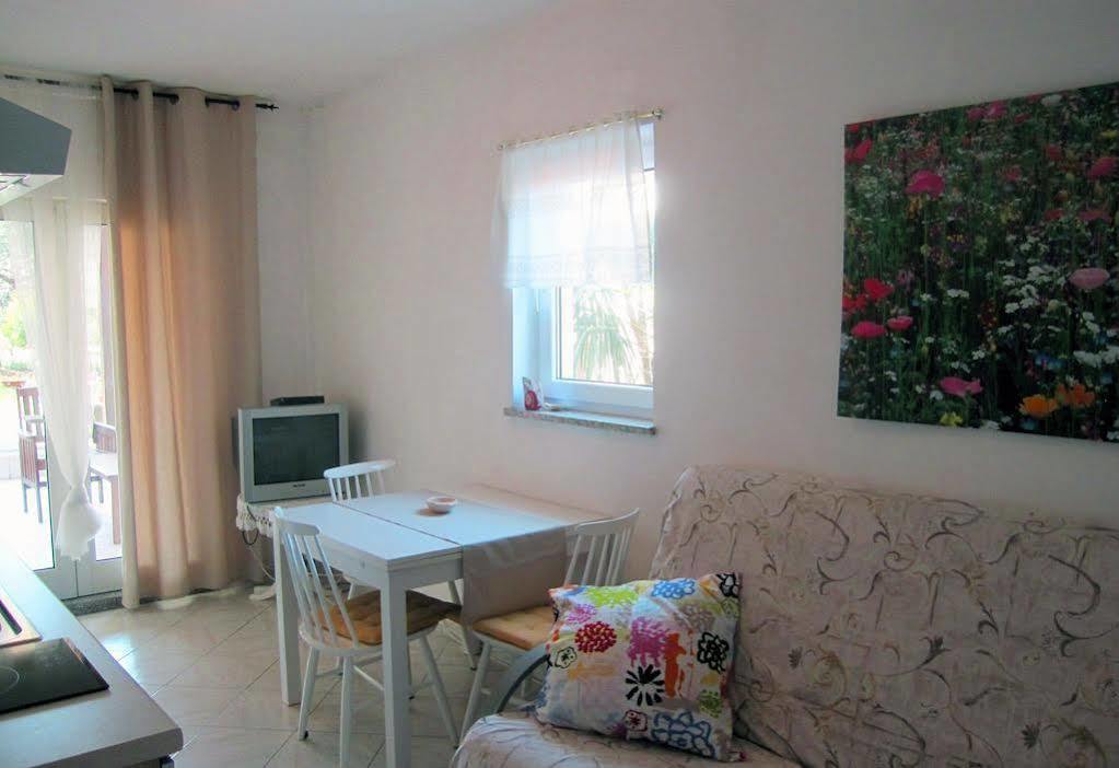 Apartments Maria أوماغ المظهر الخارجي الصورة
